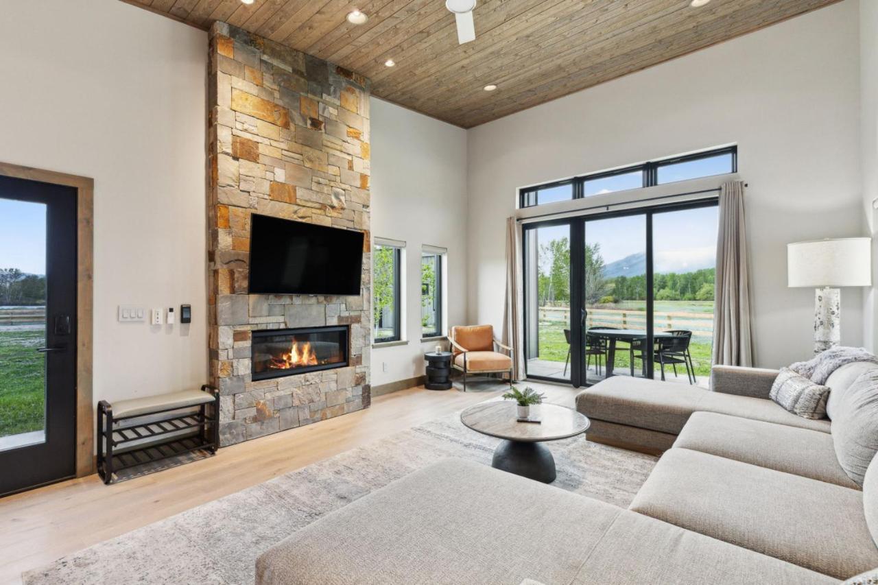 Mara Luxury Cabin- Maple Hamilton Exterior photo